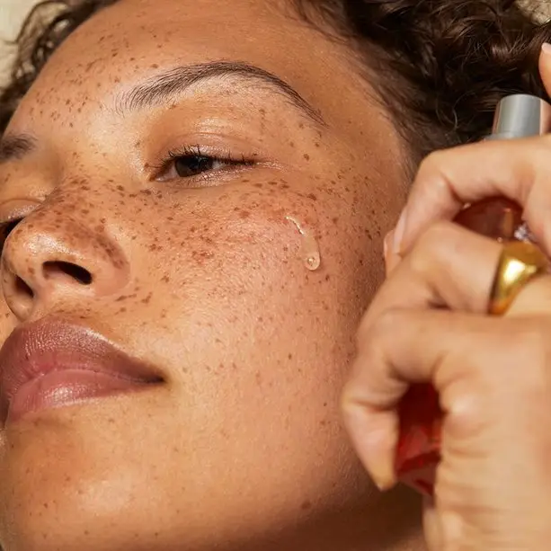 ANEW Vitamine C Serum voor een stralende huid - Afbeelding 2